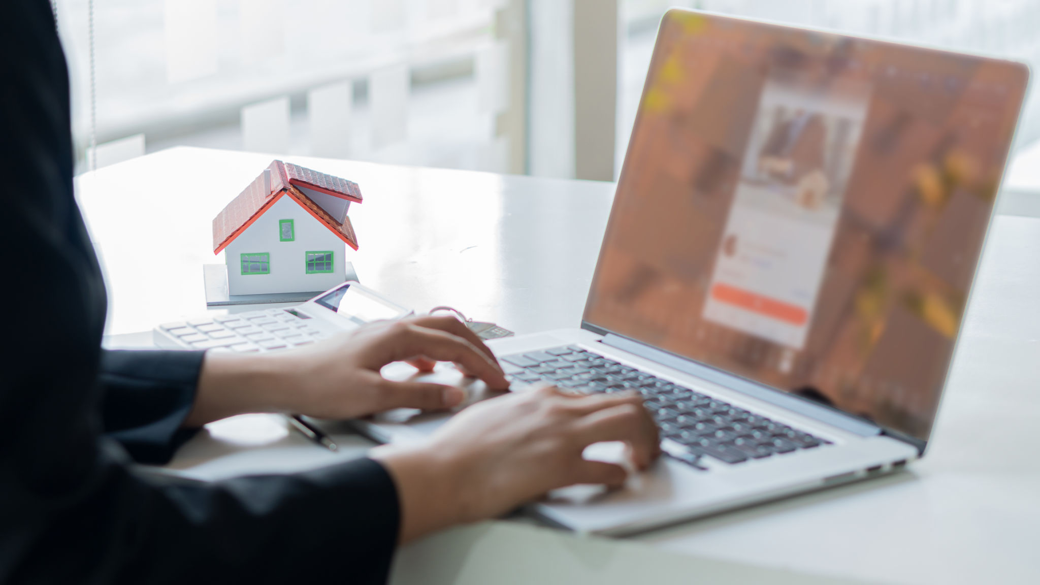 Profilo social ottimizzato per marketing immobiliare e acquisizione di incarichi dai venditori